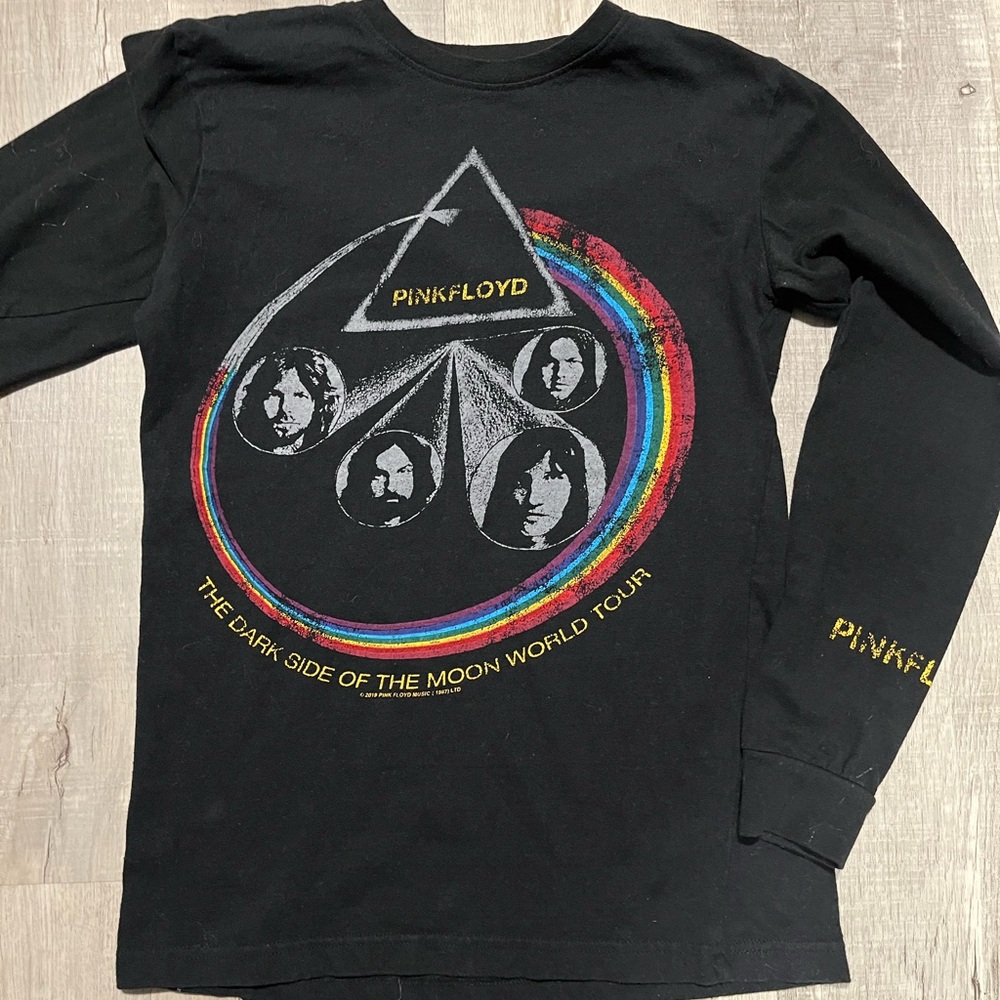 Pink Floyd Black Long Sleeve Tee with Graphic Design